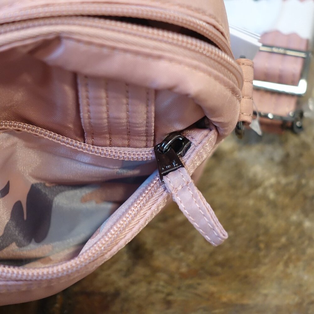 Lug Blush Pink Swing Crossbody Bag - NWT - Picture 4 of 6